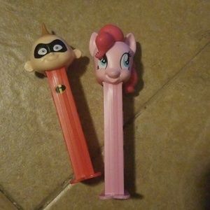 2 pez holders candy not included